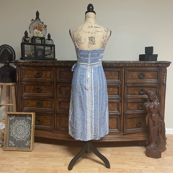 Express striped cutout linen blend midi dress - Picture 5 of 6